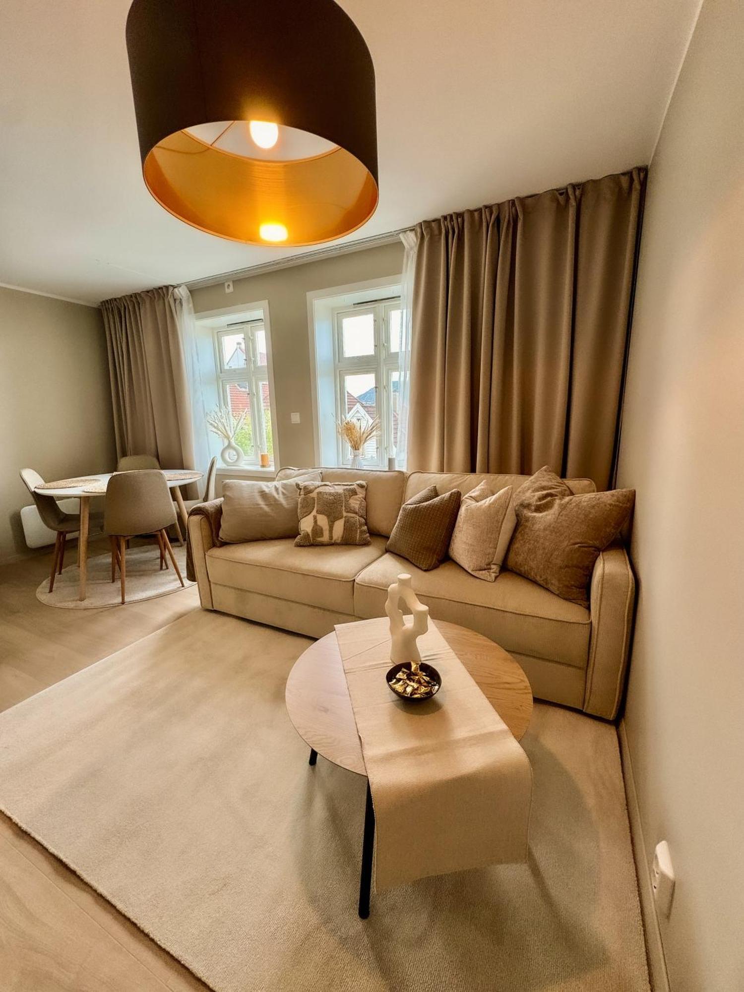 Apartamento I Bergens Vakreste Gate - Nydelig Utsikt Over Innseilingen Til Bergen! *